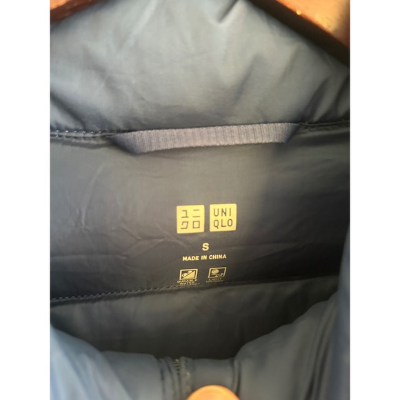 UNIQLO Ultra Light Down Jacket Blue  Button Front Lightweight Size S Layer‎ Cozy - Picture 3 of 8